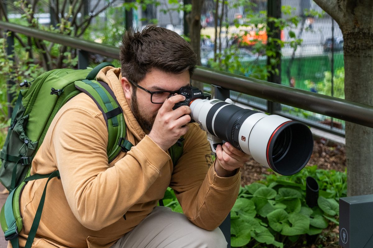 Sony FE 100-400mm GM Portable Design