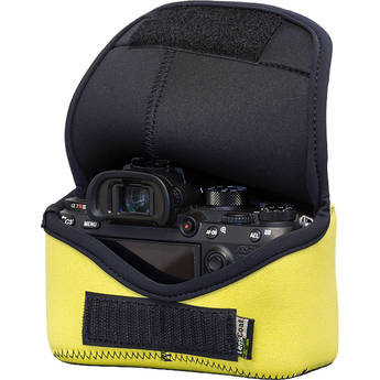 LensCoat BodyBag M for Sony Alpha a7 III, a7R III, a7R IV, a9, a9II (Realtree Yellow)