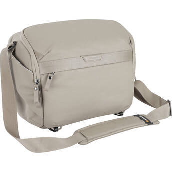 Vanguard VEO Metro Shoulder Bag (Cream, 7L)