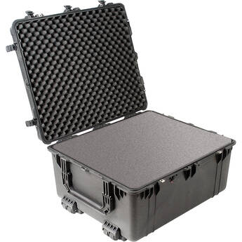 Pelican 1690 Transport Case with Foam (Black)