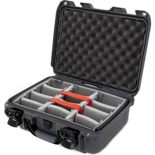 Nanuk 920 Hard Case with Padded Divider Insert (Graphite, 16L)
