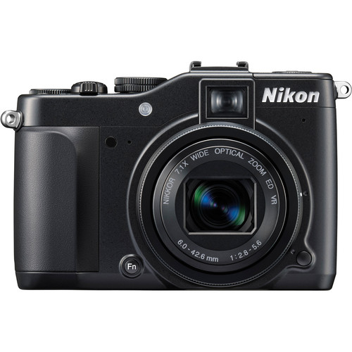 Nikon CoolPix P7000 Digital Camera