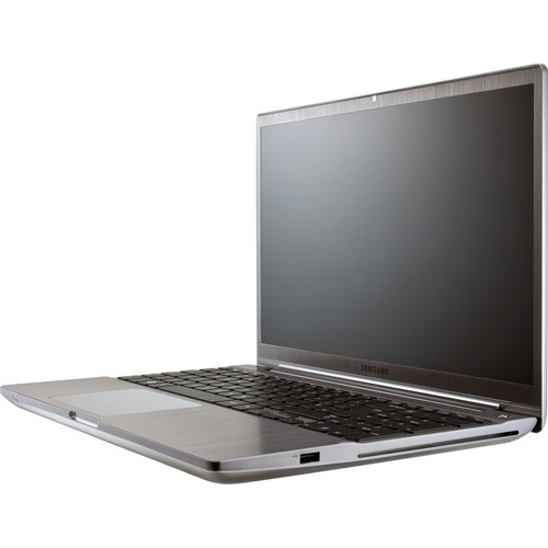 Samsung Series 7 NP700Z5A-S06US 15.6" Notebook Computer