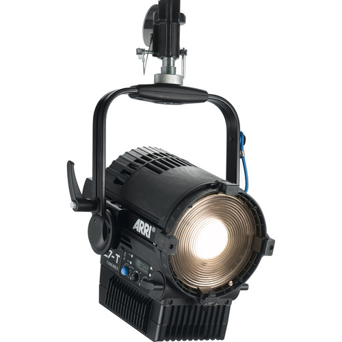 ARRI L7-TT 7" Tungsten LED Fresnel with powerCON Cable (Black, Manual)