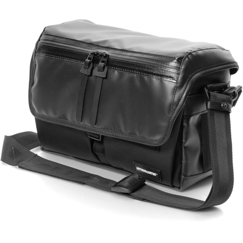 Artisan & Artist WCAM-7500 Waterproof Camera Bag