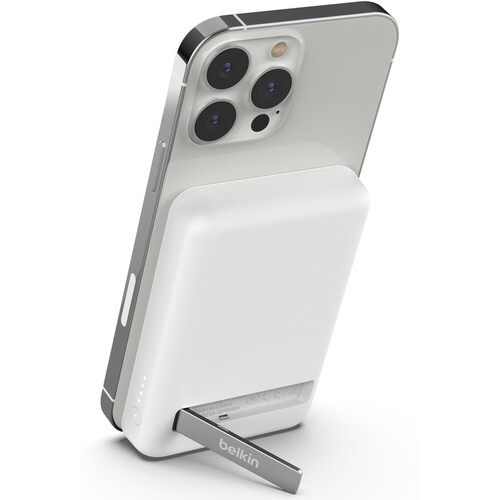 Belkin BoostCharge Magnetic Wireless Power Bank with Stand (White)