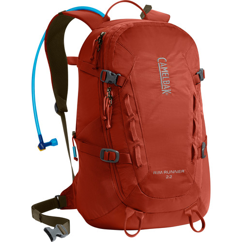 CAMELBAK Rim Runner 22 Backpack with 3L Reservoir (Rooibos/Black Olive)