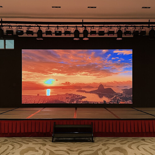 LED Nation Video Wall Outdoor 8.2 x 5' P3.91mm Turn-key
