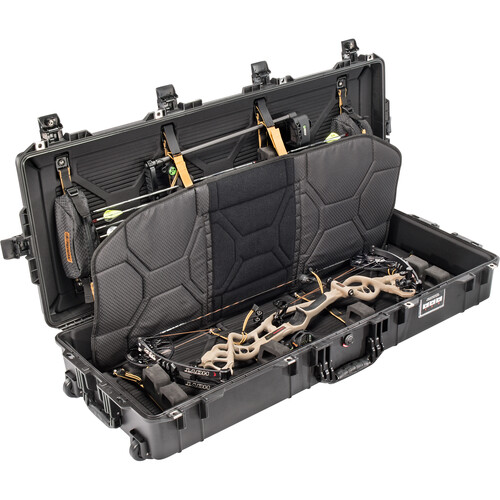 Pelican 1745BOW Air Bow Case (Black)