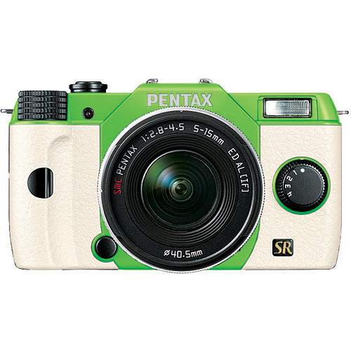 Pentax Q7 Compact Mirrorless Camera with 5-15mm f/2.8-4.5 13843