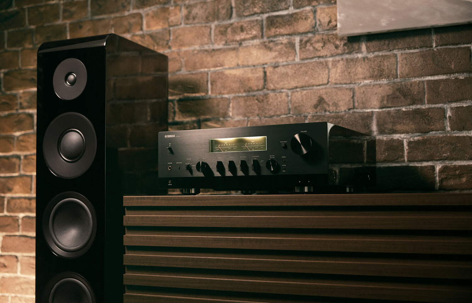 R-N2000A network receiver and NS-2000A floor-standing 3-way speaker R-N2000A network receiver and NS-2000A floor-standing 3-way speaker