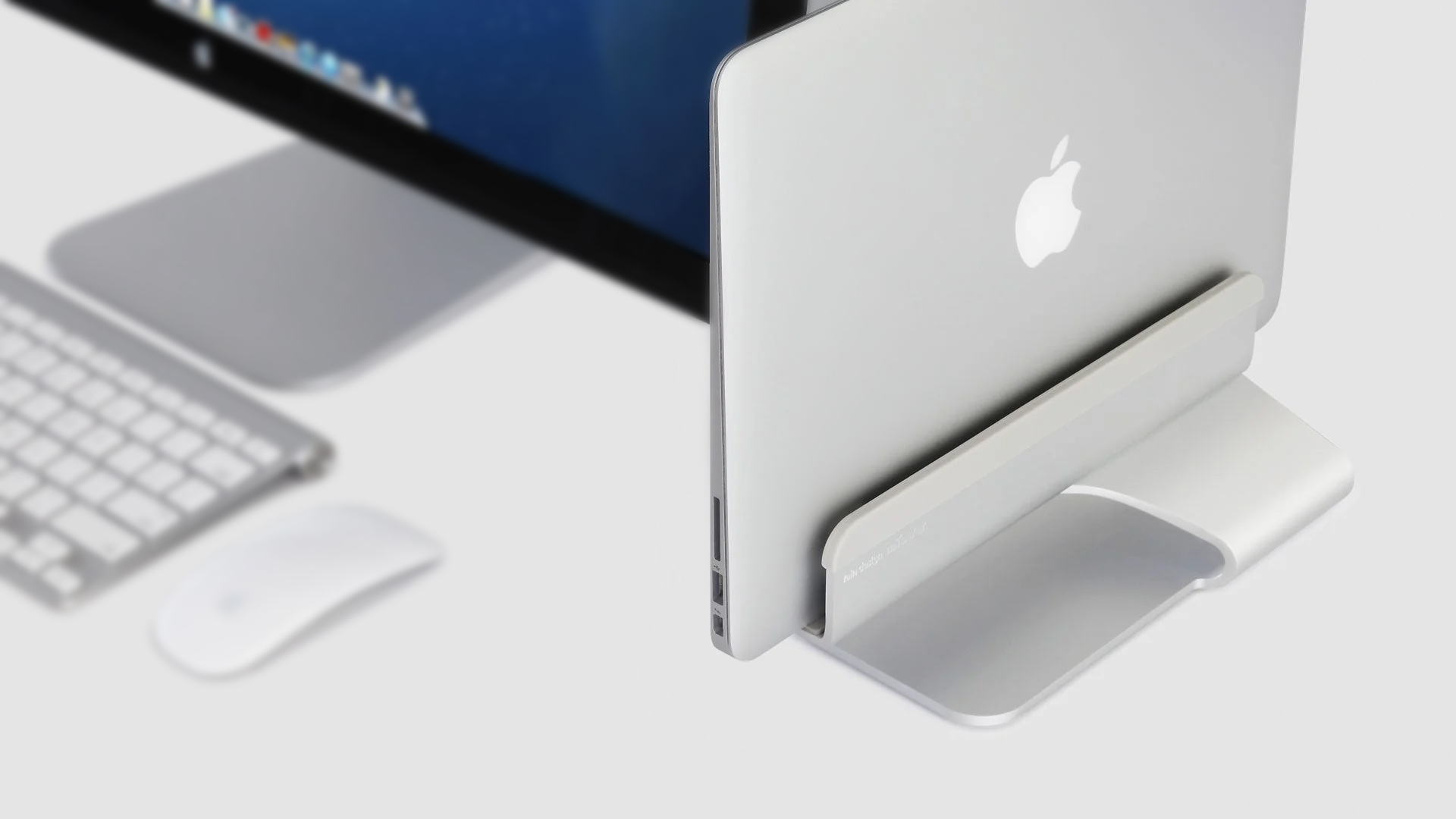 Rain Design mTower Vertical Laptop Stand Rain Design mTower Vertical Laptop Stand