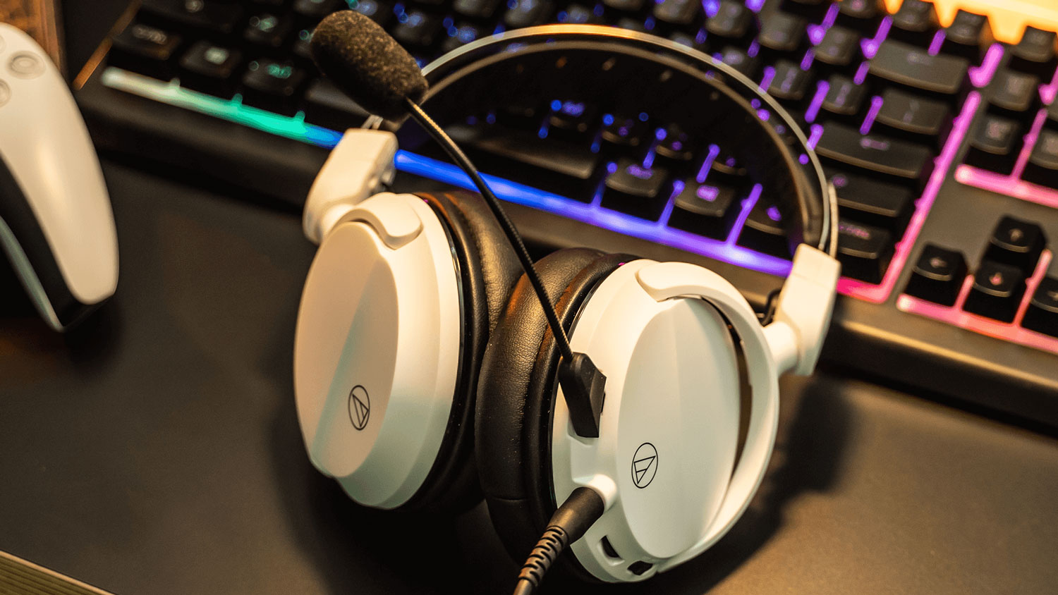Audio-Technica Consumer ATH-GL3 Over-Ear Gaming Headset Audio-Technica Consumer ATH-GL3 Over-Ear Gaming Headset