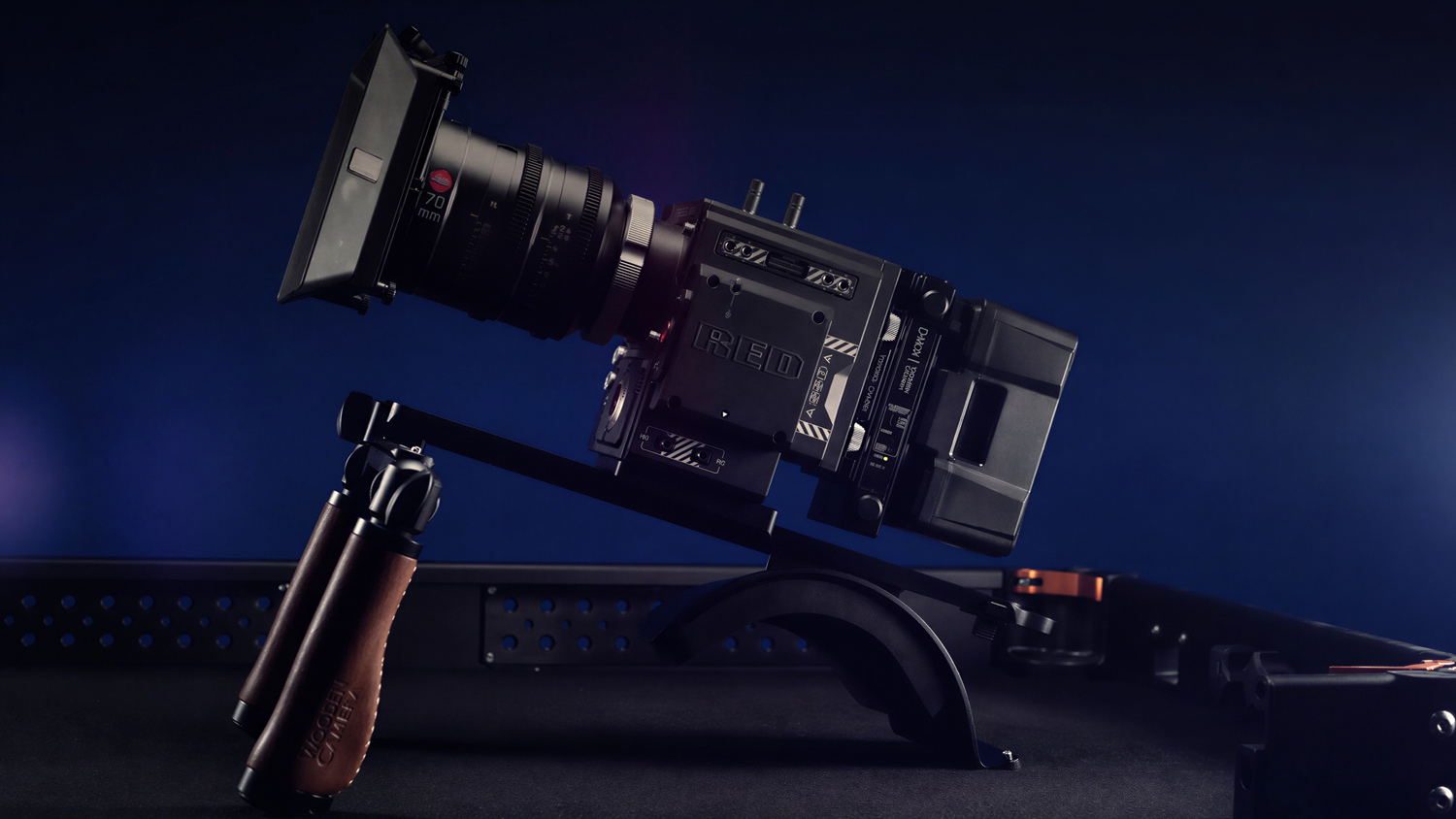 Wooden Camera Shoulder Rig v3