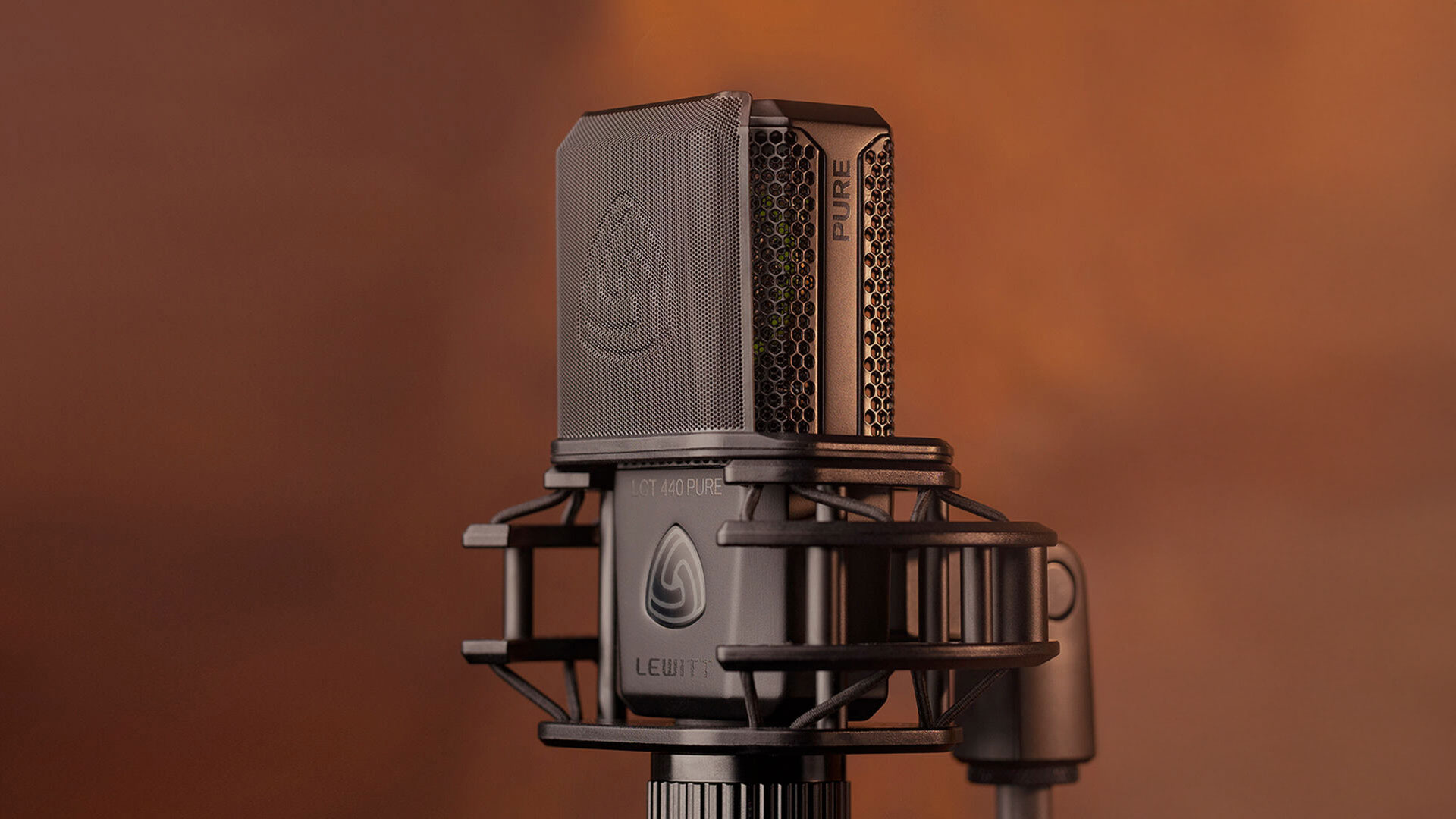 Lewitt LCT 440 PURE Large-Diaphragm Cardioid Condenser Microphone