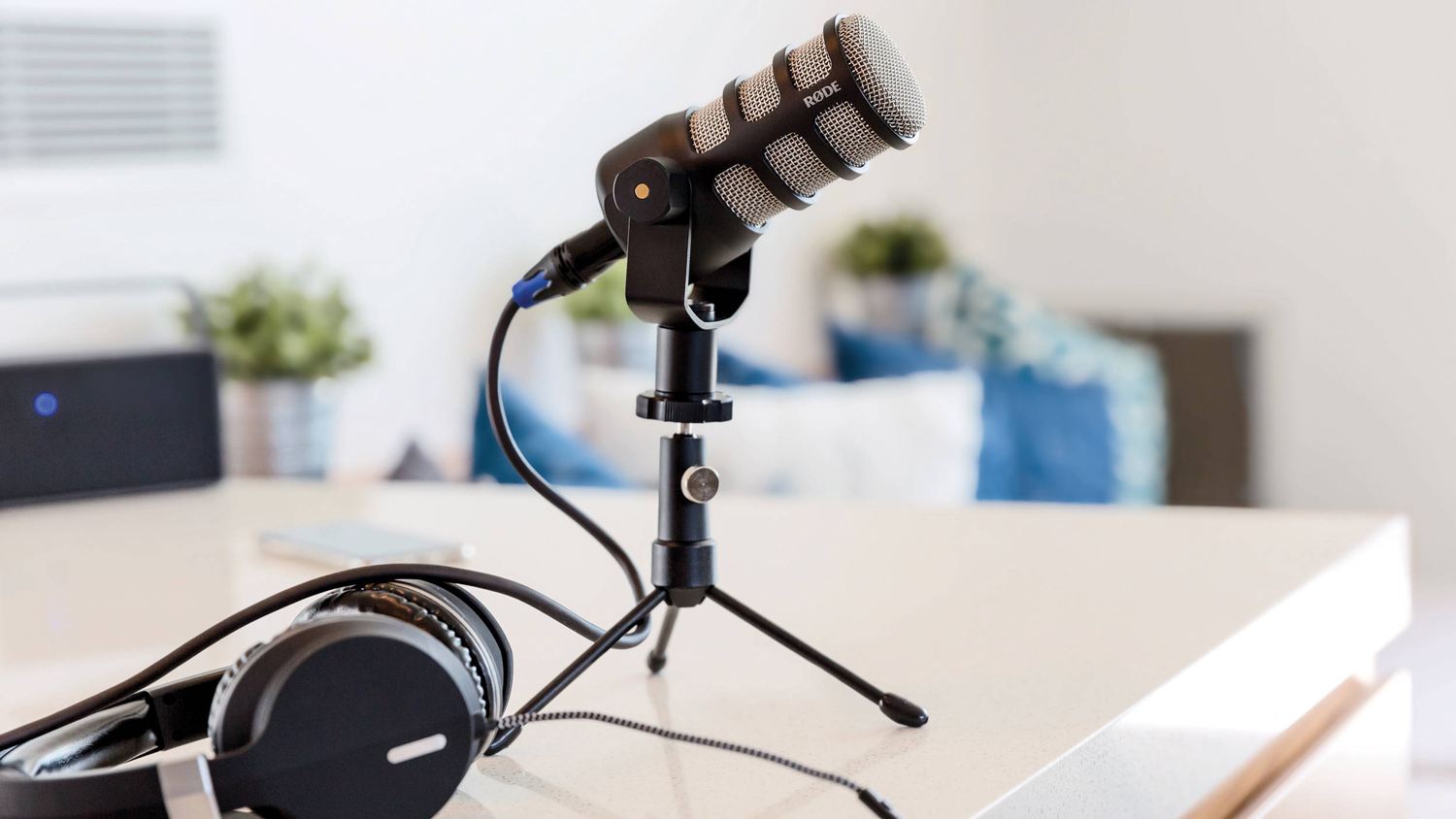 RODE PodMic Dynamic Podcasting Microphone RODE PodMic Dynamic Podcasting Microphone