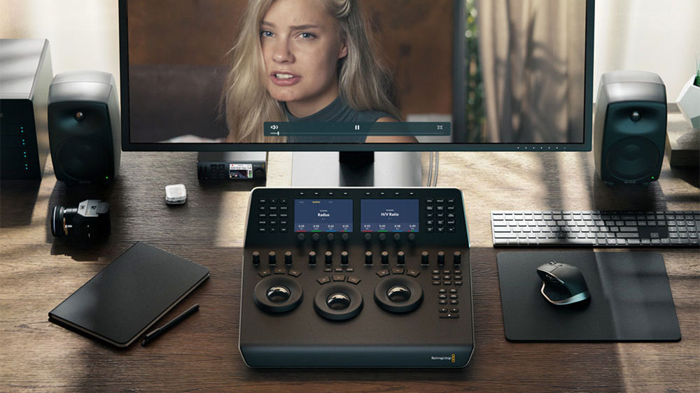 Blackmagic Design DaVinci Resolve Mini Panel with Resolve Studio Software Blackmagic Design DaVinci Resolve Mini Panel with Resolve Studio Software