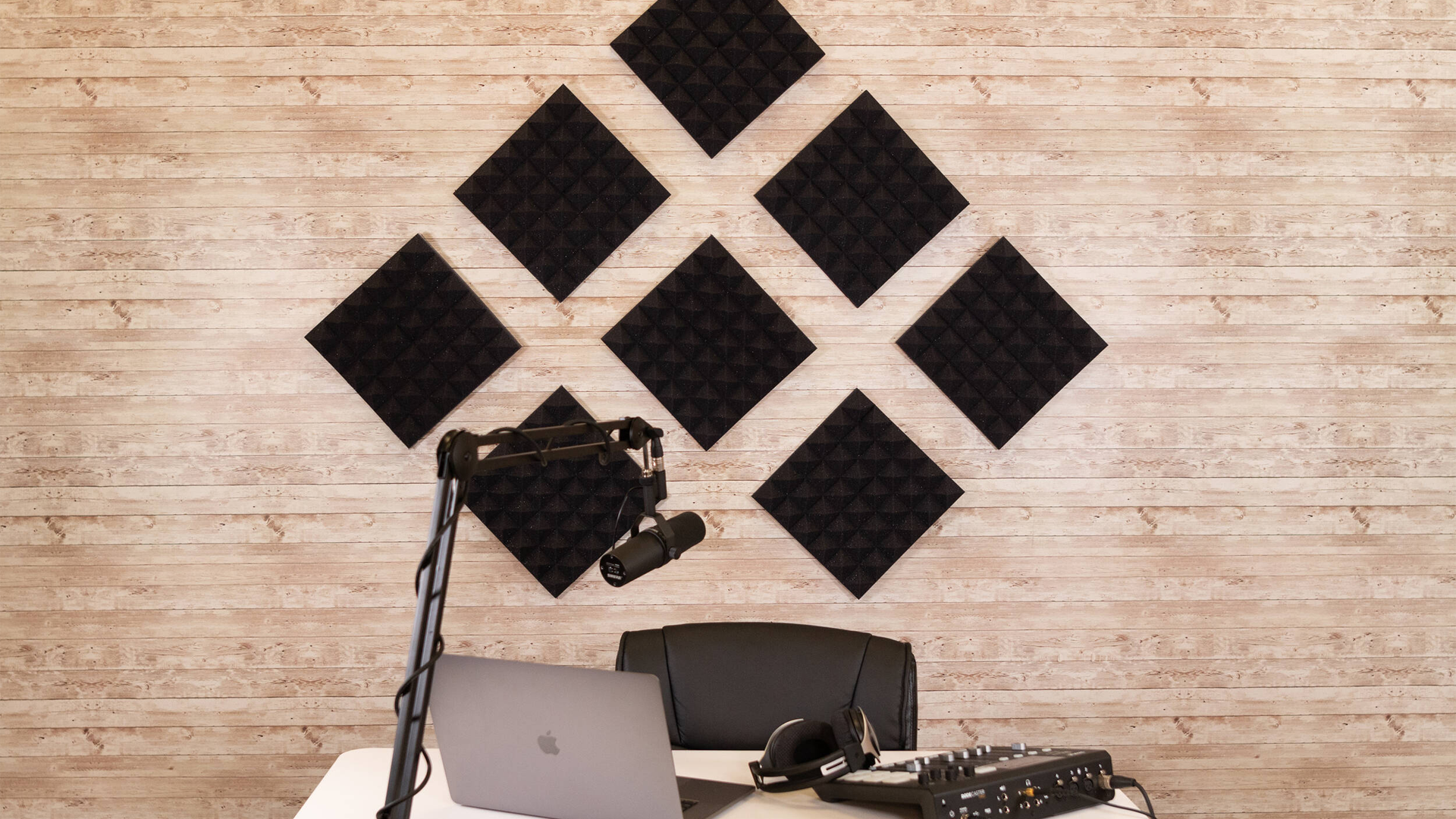 Gator 12x12" Acoustic Pyramid Panel Gator 12x12" Acoustic Pyramid Panel