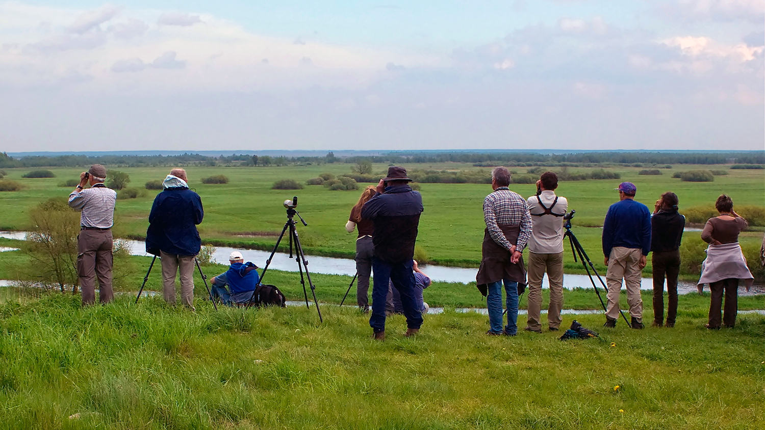 Birding is fun on its own, but birding with other like-minded individuals is a great way of learning new techniques and making new birding buddies for future outings. Birding is fun on its own, but birding with other like-minded individuals is a great way of learning new techniques and making new birding buddies for future outings.
