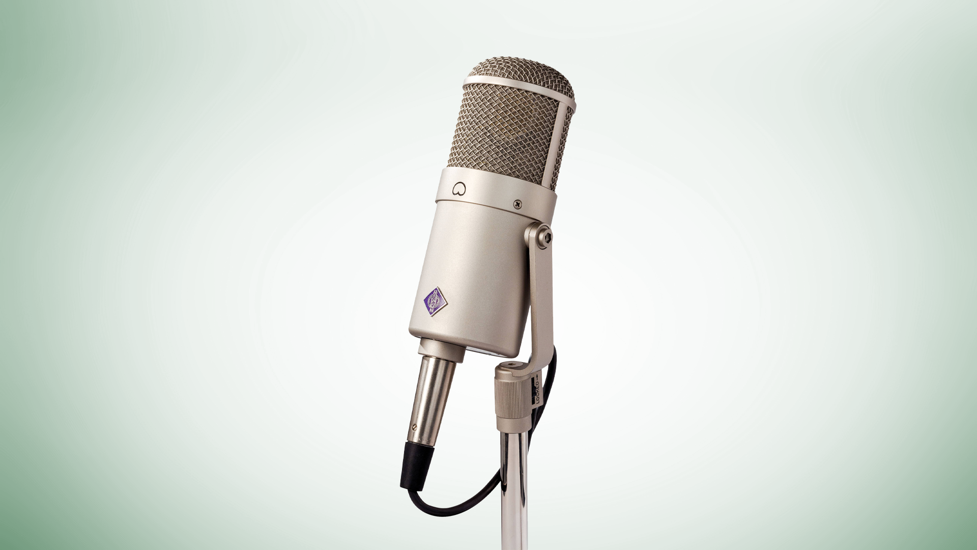 Neumann U 47 fet i Large-Diaphragm Cardioid Condenser Microphone Neumann U 47 fet i Large-Diaphragm Cardioid Condenser Microphone