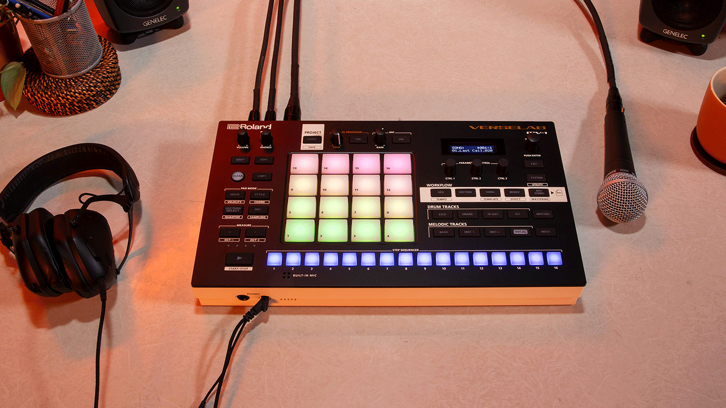 Roland VERSELAB MV1 Music Production Workstation