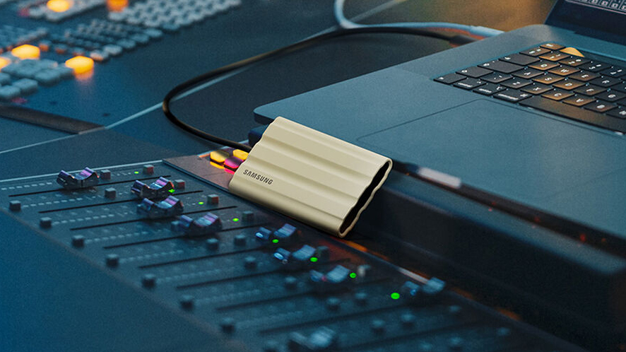 Samsung 2TB T7 Shield Portable SSD
