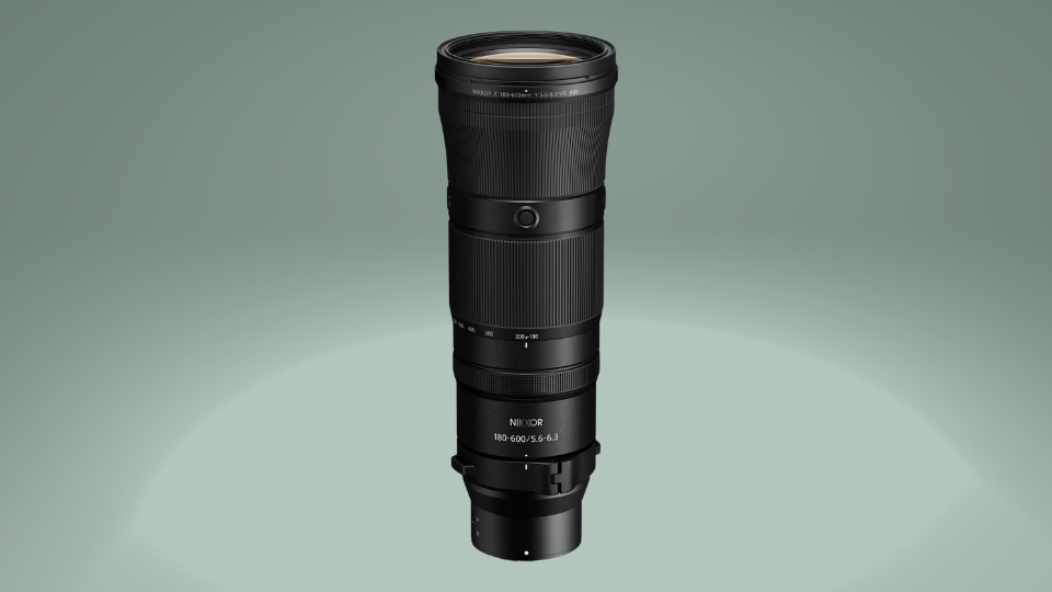Nikon NIKKOR Z 180-600mm f/5.6-6.3 VR Lens Nikon NIKKOR Z 180-600mm f/5.6-6.3 VR Lens