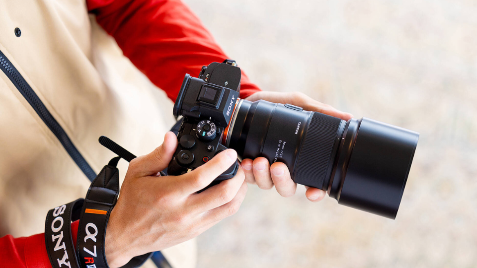 Tamron 90mm f/2.8 Di III VXD Macro Lens