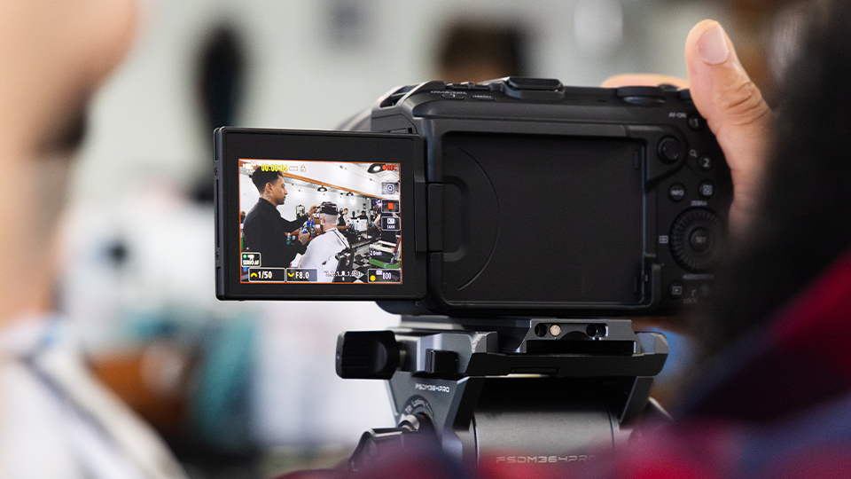 Canon Announces EOS R6 V 7K Camera and 20-50mm f/4 L Power Zoom