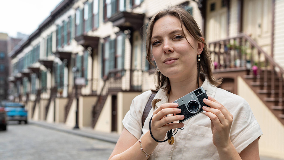 FUJIFILM X half Digital Camera