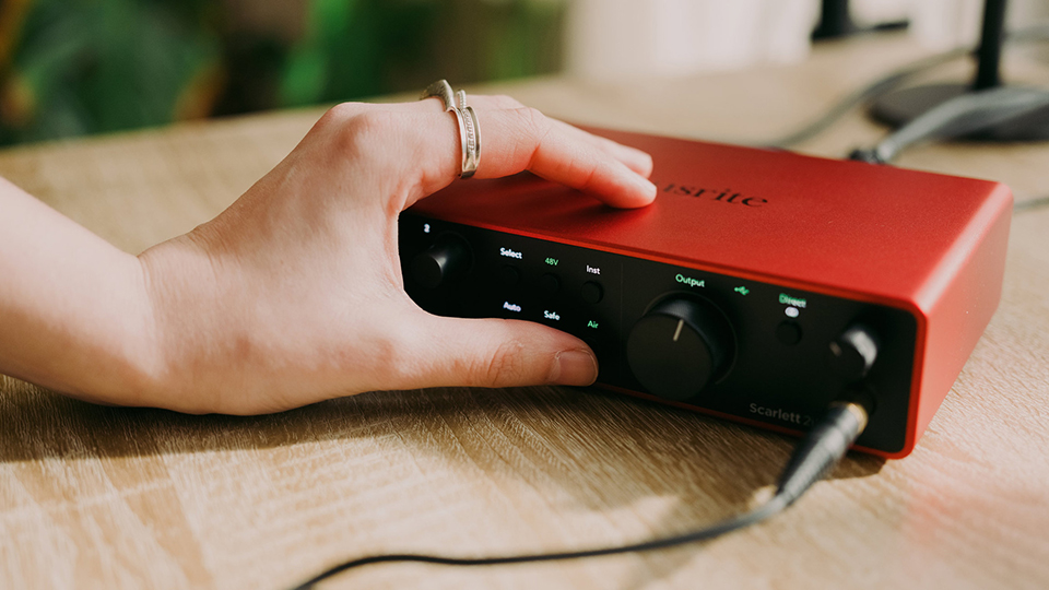 Focusrite Scarlett 2i2 USB-C Audio Interface