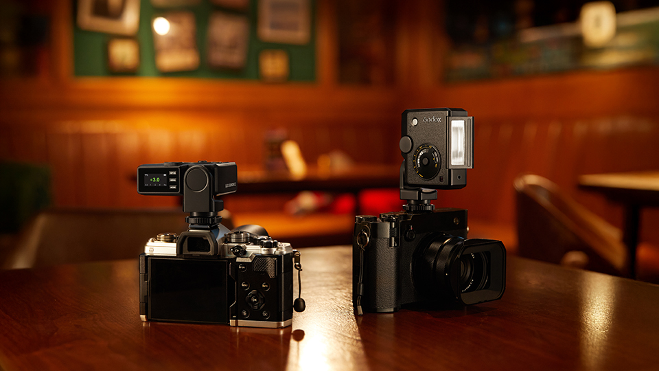 GODOX Lux Junior II Displayed GODOX Lux Junior II Displayed