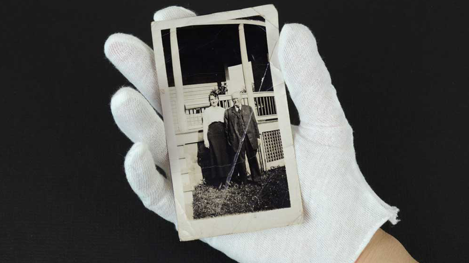 Archival Methods Lightweight Bleached Cotton Inspection Gloves Archival Methods Lightweight Bleached Cotton Inspection Gloves