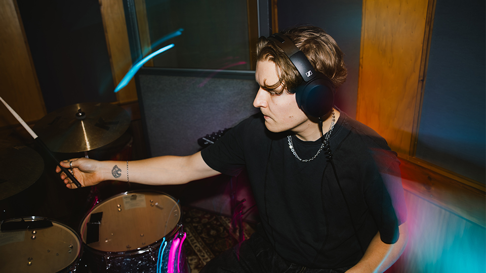 Sennheiser HD 480 PRO Plus Professional Recording and Monitoring Headphones drum lifestyle