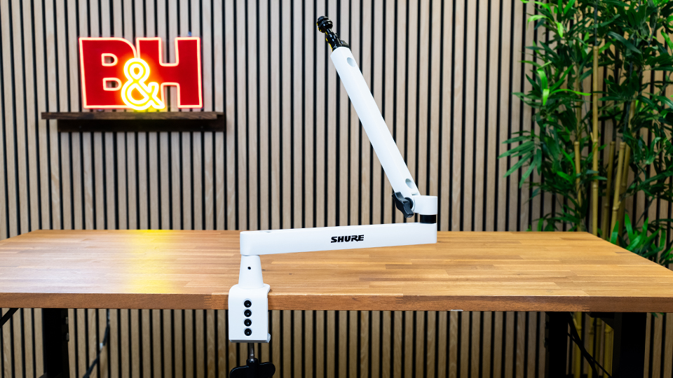 Shure by Gator Low Profile Boom Arm Articulating Desktop Microphone Stand Shure by Gator Low Profile Boom Arm Articulating Desktop Microphone Stand