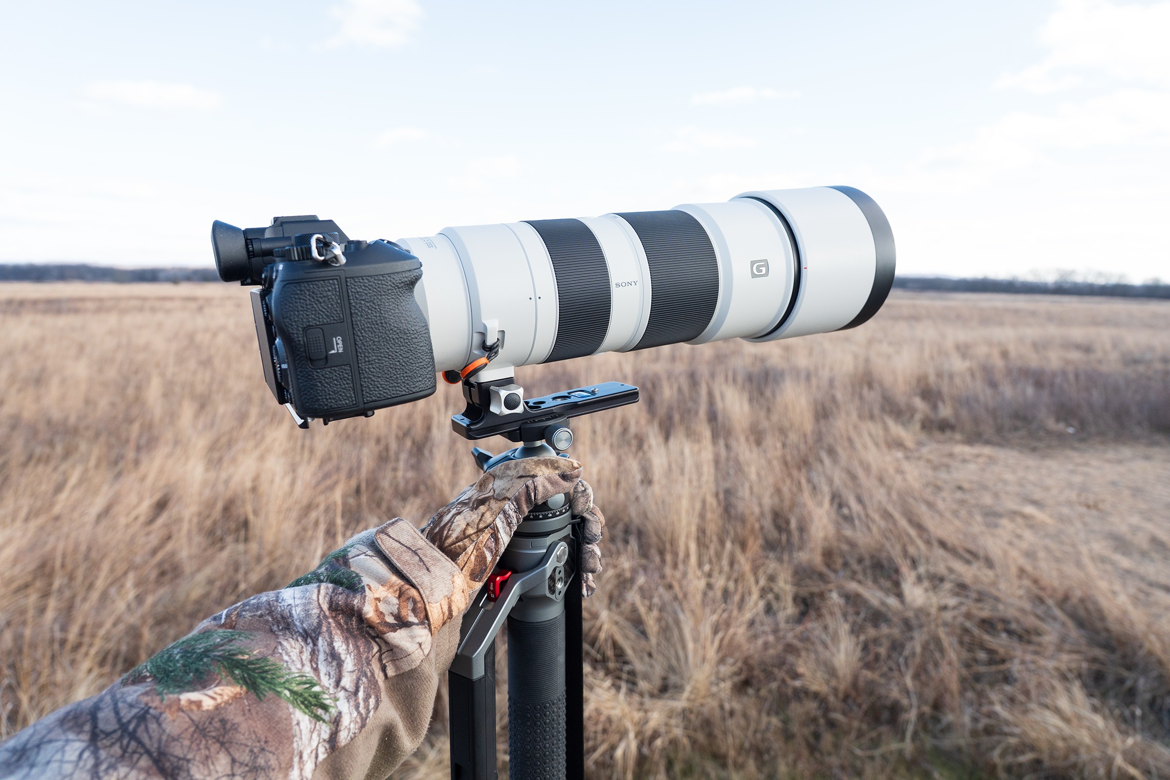 I used a relatively heavy 600mm zoom lens almost exclusively, and never once worried about the ball head creeping.&nbsp;