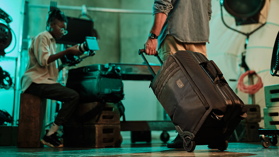 Tenba Cineluxe V2 Shoulder Bag 16