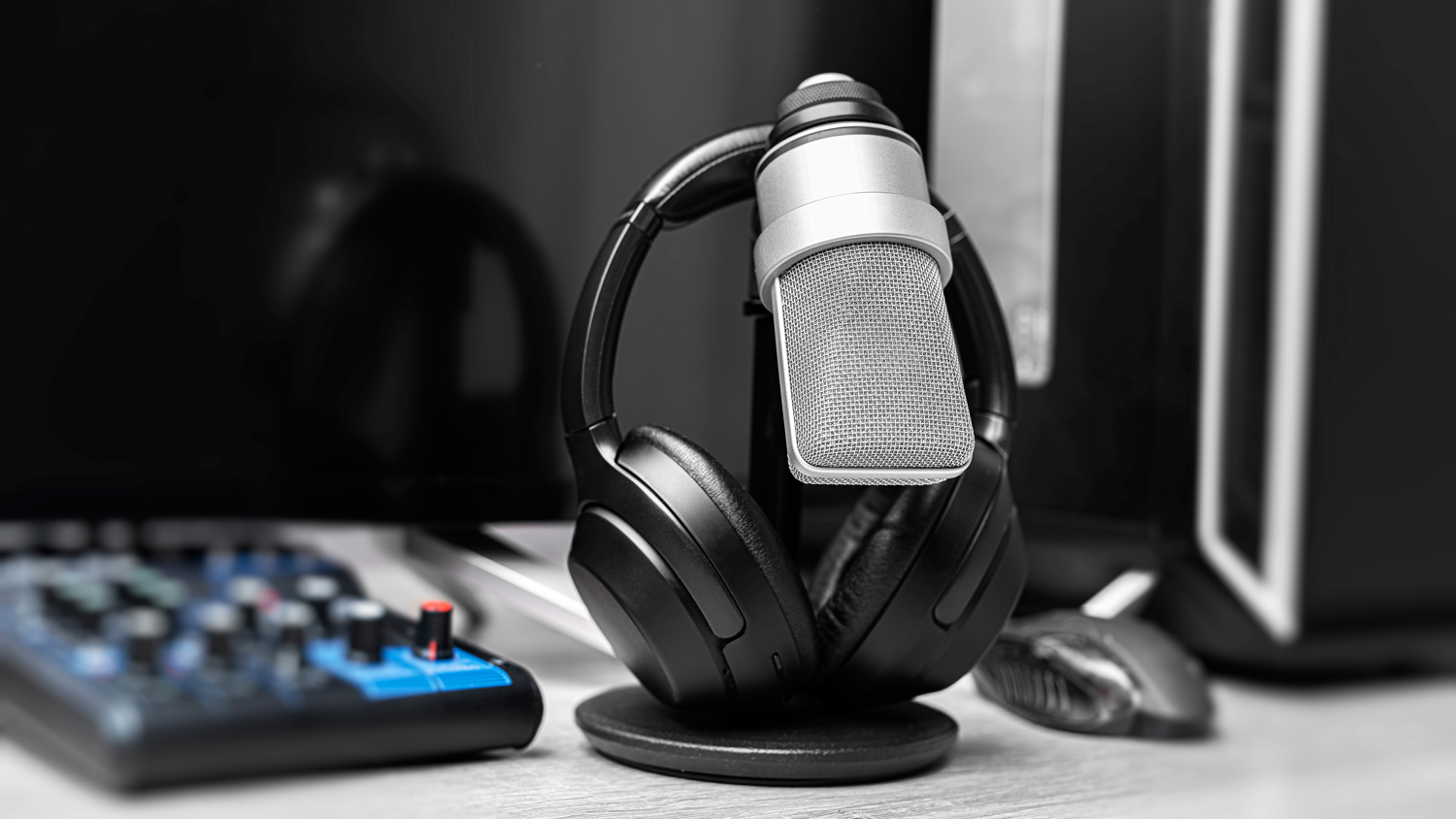 USB microphones can be easily plugged into a computer USB microphones can be easily plugged into a computer