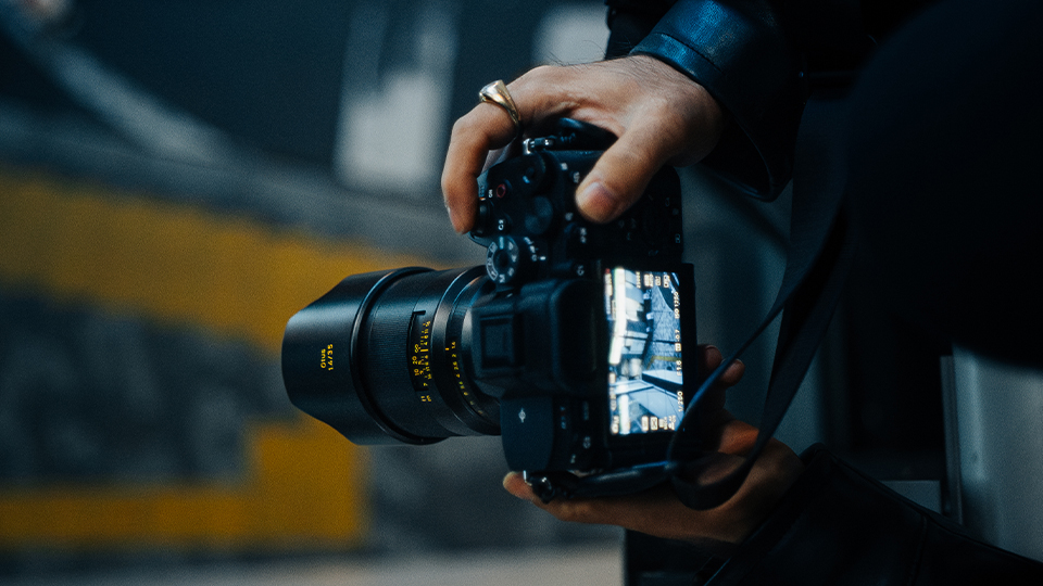 ZEISS Otus ML 35mm f 1 4 Lens In Action ZEISS Otus ML 35mm f 1 4 Lens In Action