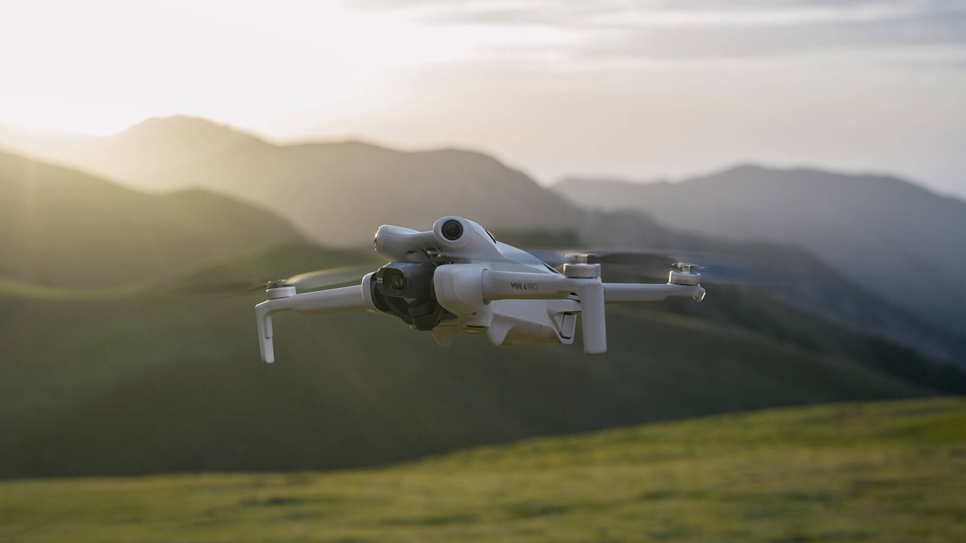 DJI Mini 4 Pro Drone with RC 2 Controller &amp; Charging Hub