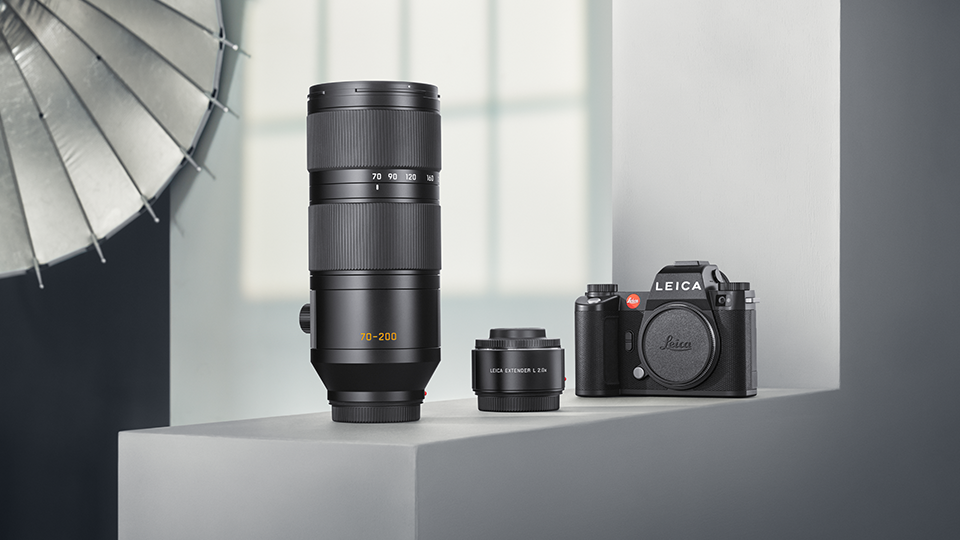 Leica 70-200mm f/2.8 and 2x Teleconverter for L-Mount Leica 70-200mm f/2.8 and 2x Teleconverter for L-Mount