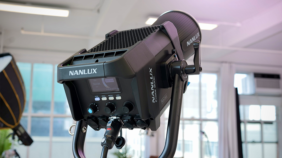 Nanlux Evoke 900C RGB LED Spot Light Nanlux Evoke 900C RGB LED Spot Light