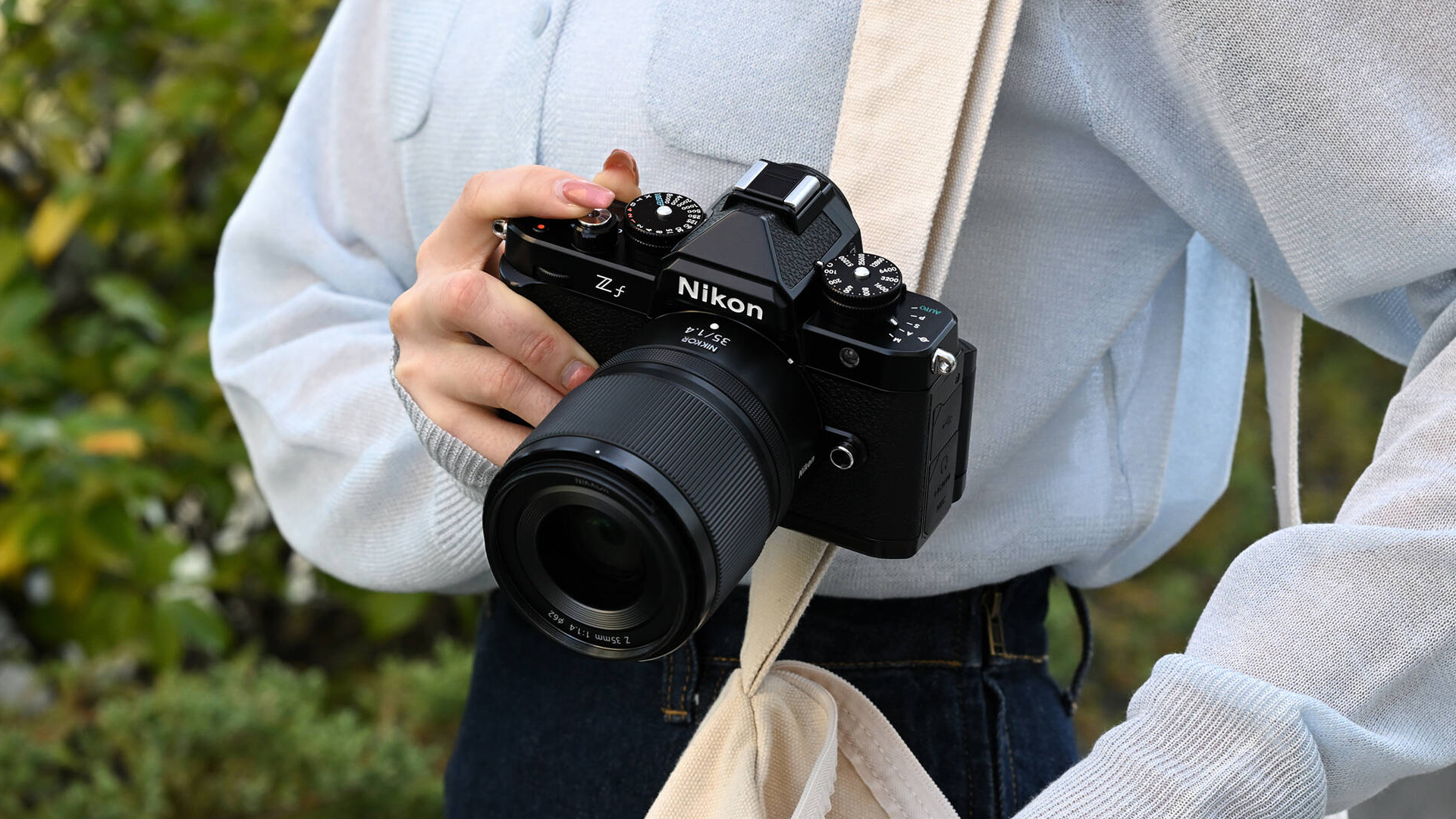 Nikon NIKKOR Z 35mm f/1.4 Lens Nikon NIKKOR Z 35mm f/1.4 Lens