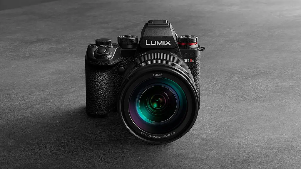 Panasonic Lumix S1 IIE Mirrorless Camera Panasonic Lumix S1 IIE Mirrorless Camera