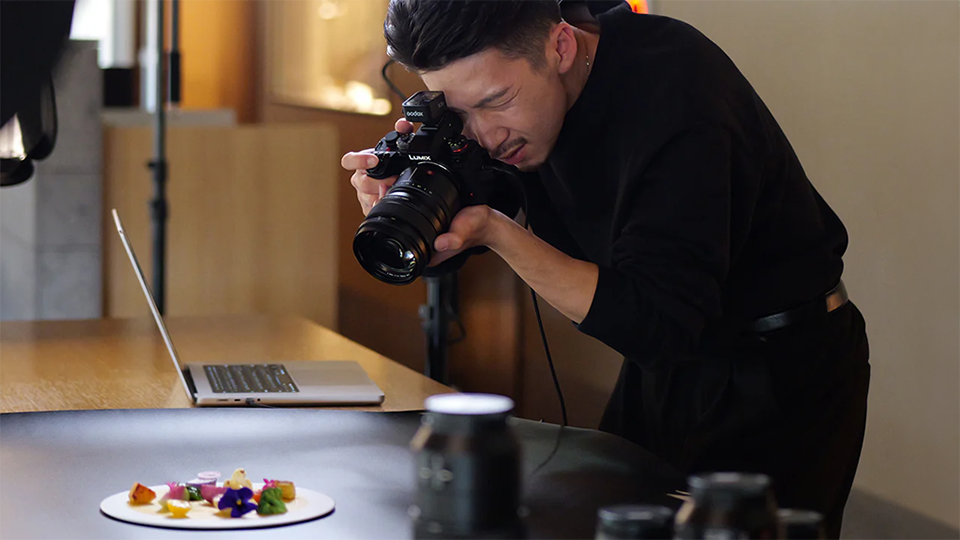 Panasonic Lumix S1R II Mirrorless Camera Panasonic Lumix S1R II Mirrorless Camera