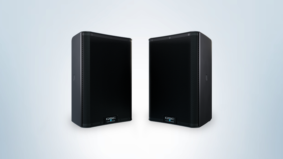 QSC K8.2 K.2 Series 8" 2000W Powered Speaker Pair with Essential Accessories Kit