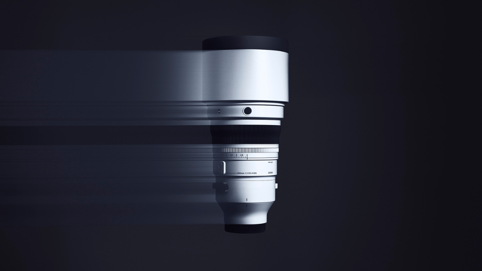 Sigma 200mm f/2 DG OS Sports Lens Sigma 200mm f/2 DG OS Sports Lens