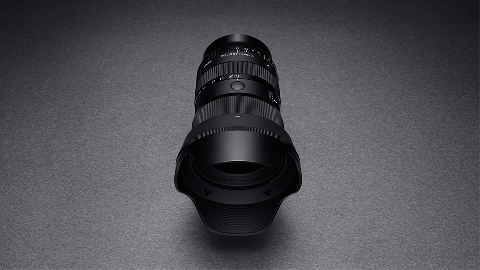 Sigma 17-40mm f/1.8 DC Art Lens Sigma 17-40mm f/1.8 DC Art Lens