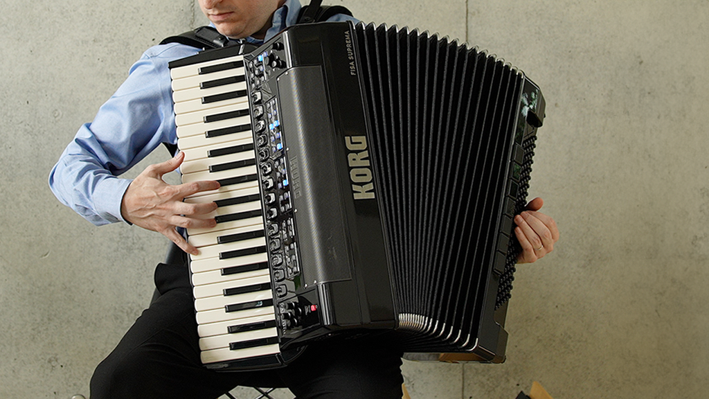Korg FISA SUPREMA C Aero Digital Accordion (37 Keys) Korg FISA SUPREMA C Aero Digital Accordion (37 Keys)