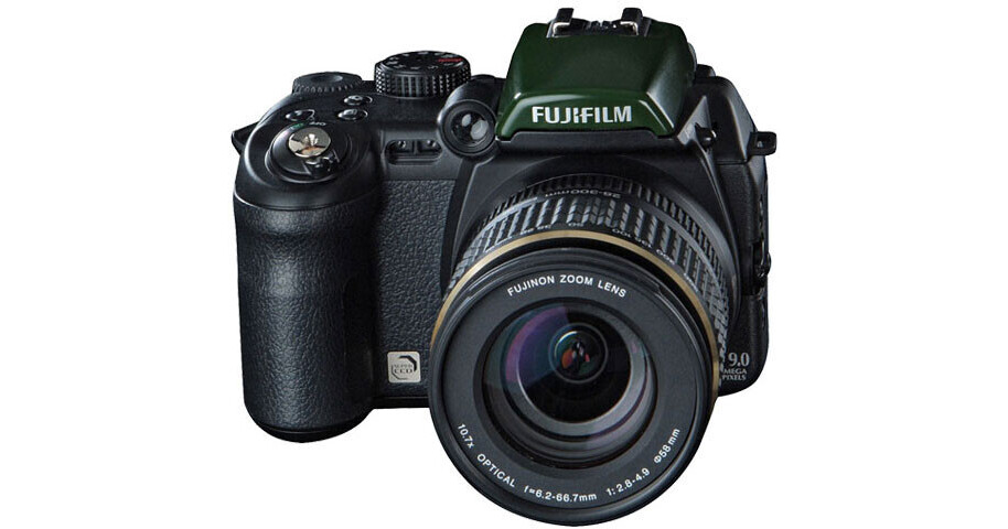 FUJIFILM IS-1 Digital Camera with Infra-Red Capability 600006233